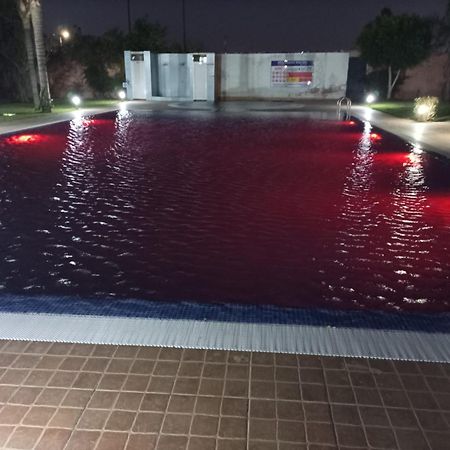 Appartement Haut Standing Vu Piscine マラケシュ エクステリア 写真