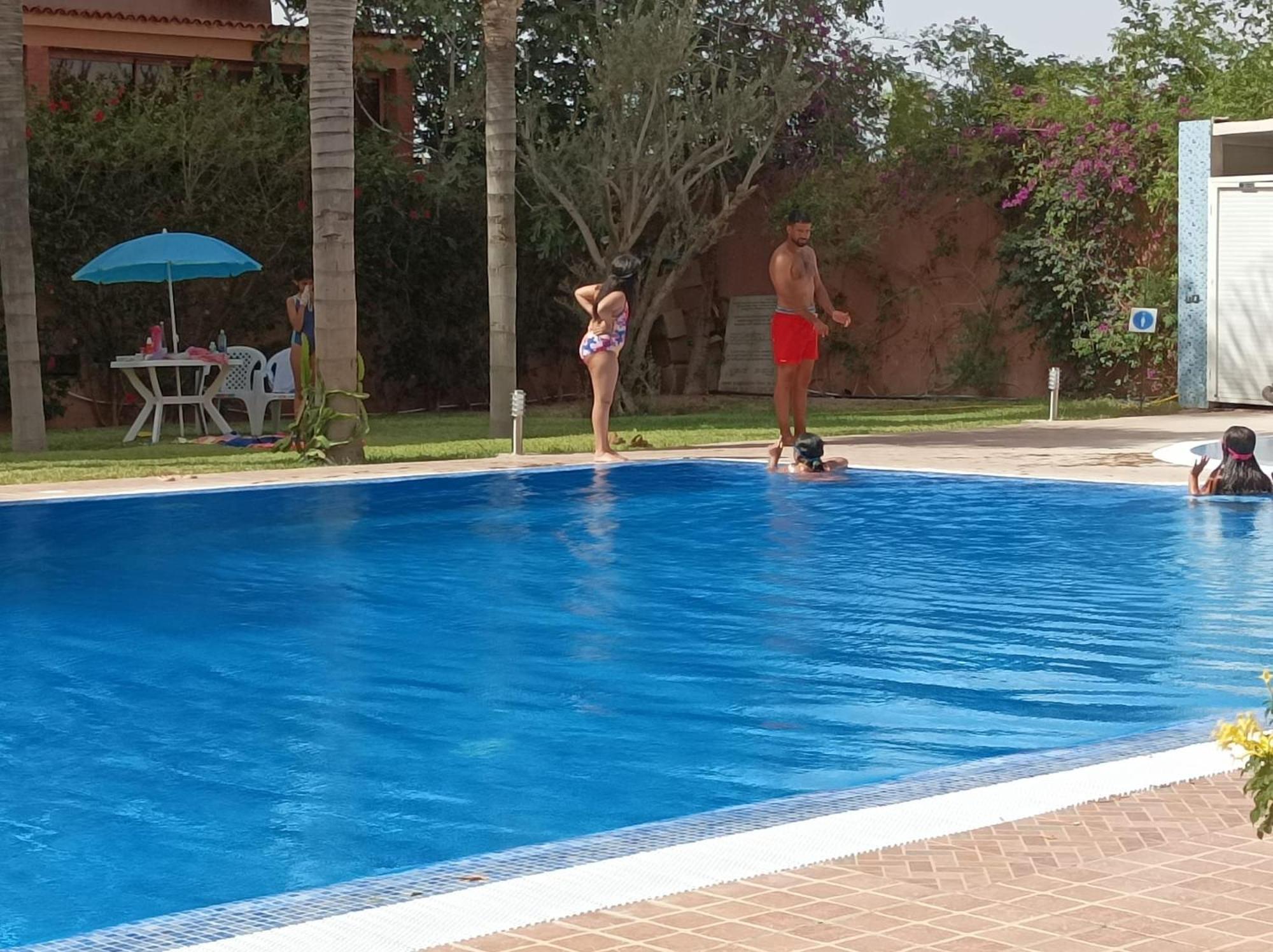 Appartement Haut Standing Vu Piscine マラケシュ エクステリア 写真